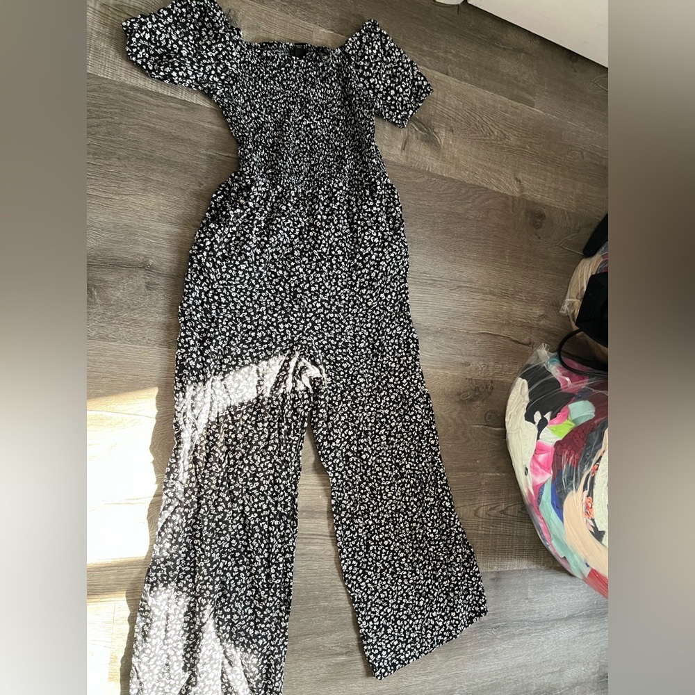 girls romper black and white small foral